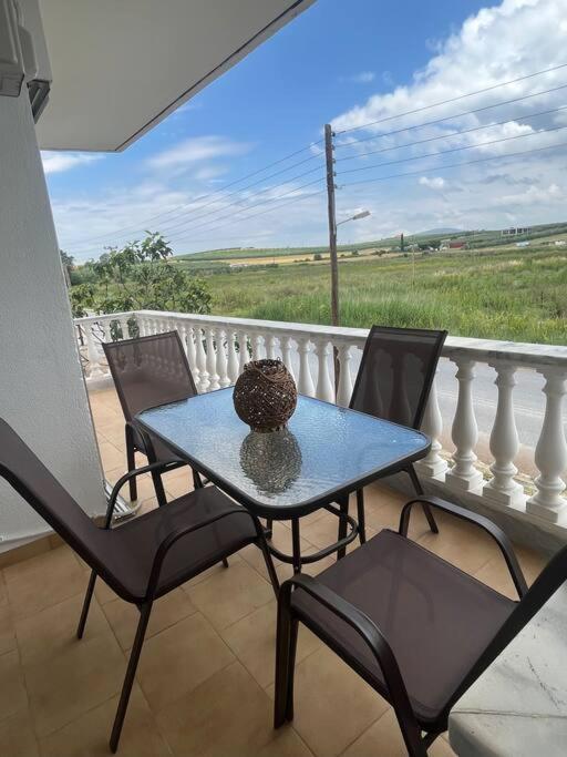 Apartament Eirini'S House Paralia Dionisiou Zewnętrze zdjęcie
